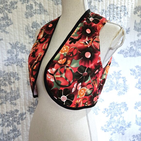 Size S-M Cropped Vest Groovy Red - Picture 1 of 8